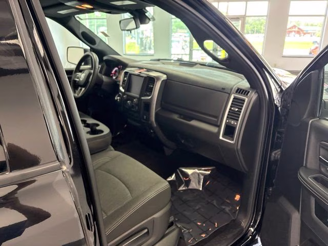 2021 Diamond Black Crystal Pearlcoat Ram 1500 Warlock 4X4 Truck