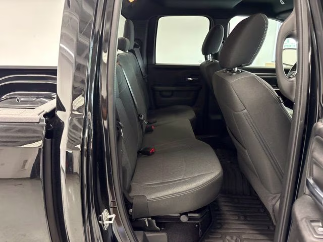 2021 Diamond Black Crystal Pearlcoat Ram 1500 Warlock 4X4 Truck