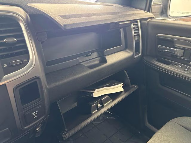 2021 Diamond Black Crystal Pearlcoat Ram 1500 Warlock 4X4 Truck