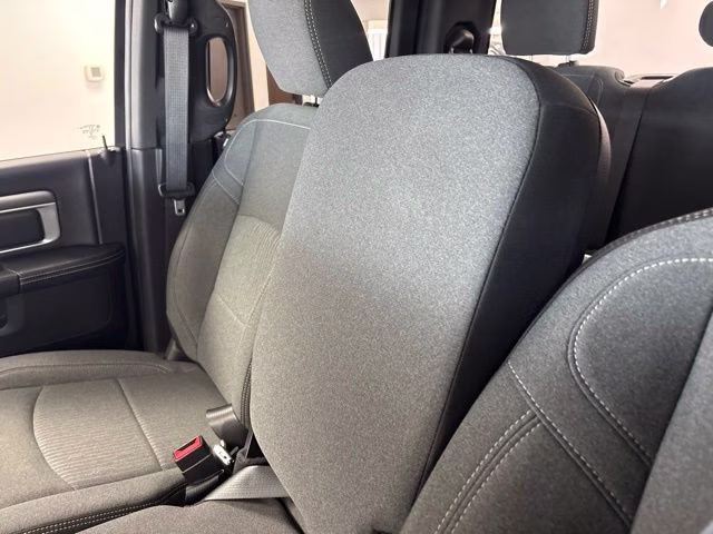 2021 Diamond Black Crystal Pearlcoat Ram 1500 Warlock 4X4 Truck