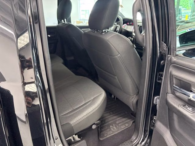 2021 Diamond Black Crystal Pearlcoat Ram 1500 Warlock 4X4 Truck