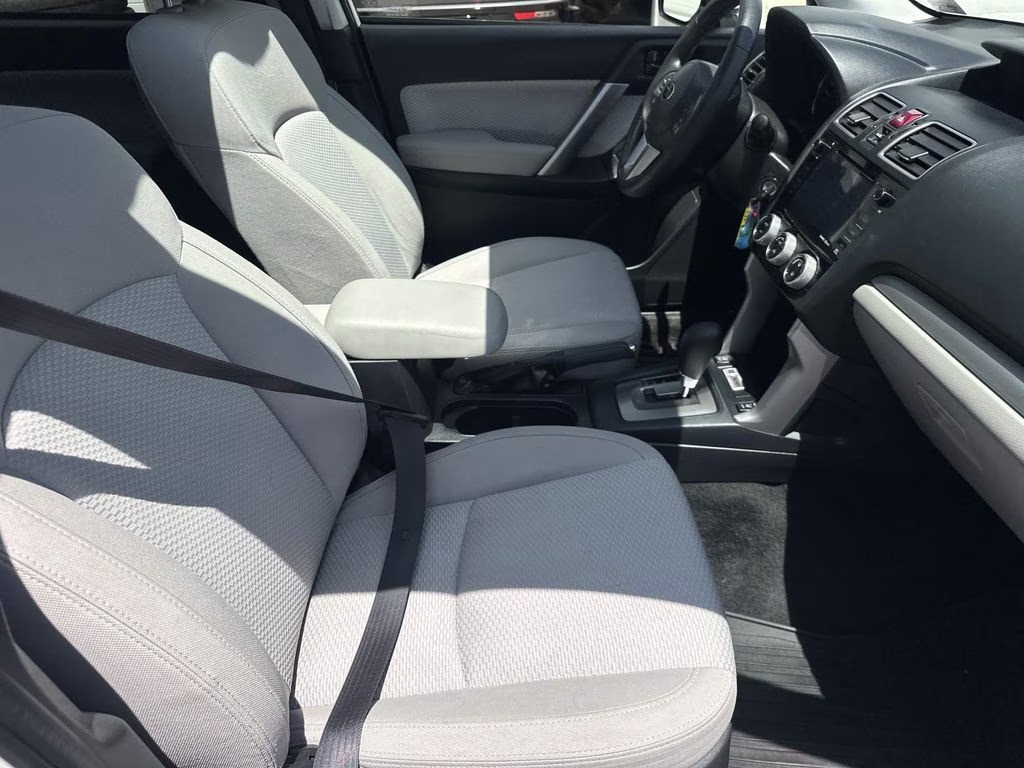 2017 Crystal White Pearl Subaru Forester 2.5i Premium AWD SUV