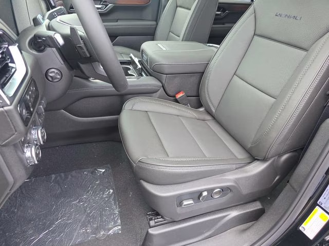 2026 Onyx Black GMC Yukon XL Denali 4X4 SUV