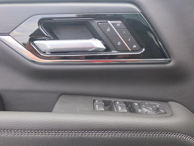 2026 Onyx Black GMC Yukon XL Denali 4X4 SUV