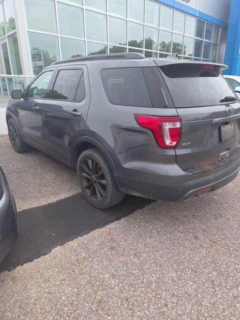 2017 Magnetic Ford Explorer XLT 4X4 SUV
