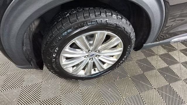 2022 Black Metallic Ford Explorer Limited 4X4 SUV