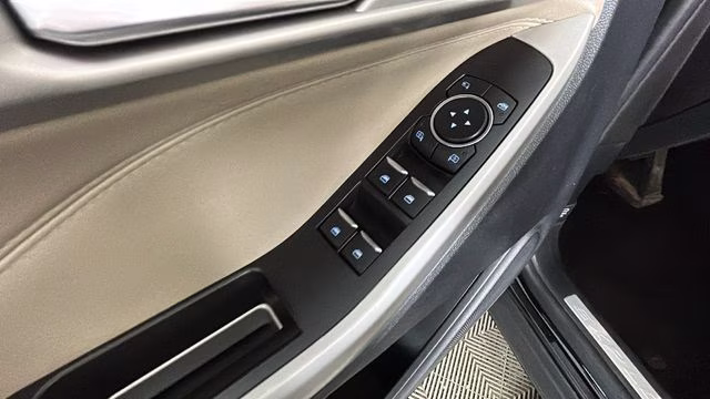 2022 Black Metallic Ford Explorer Limited 4X4 SUV