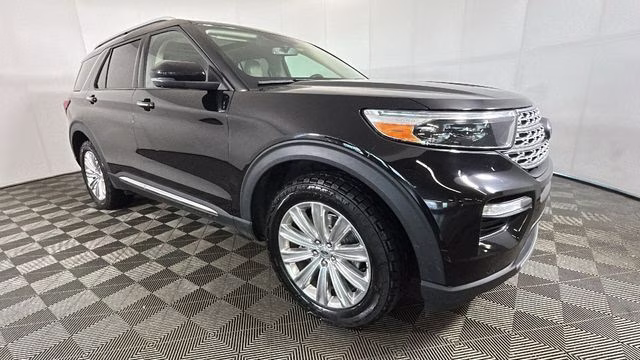 2022 Black Metallic Ford Explorer Limited 4X4 SUV