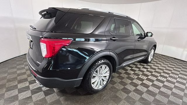 2022 Black Metallic Ford Explorer Limited 4X4 SUV