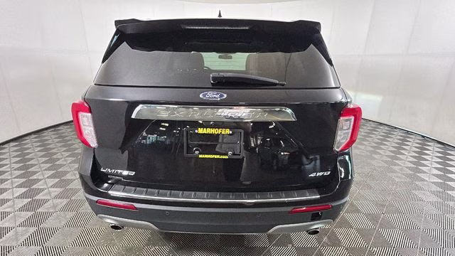 2022 Black Metallic Ford Explorer Limited 4X4 SUV