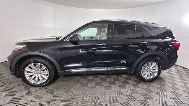 2022 Black Metallic Ford Explorer Limited 4X4 SUV