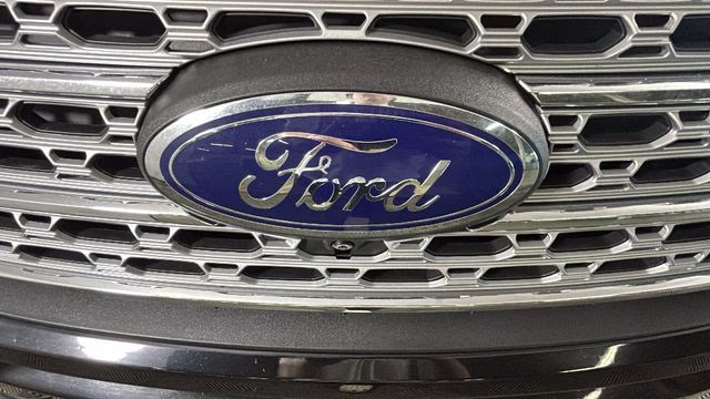 2022 Black Metallic Ford Explorer Limited 4X4 SUV