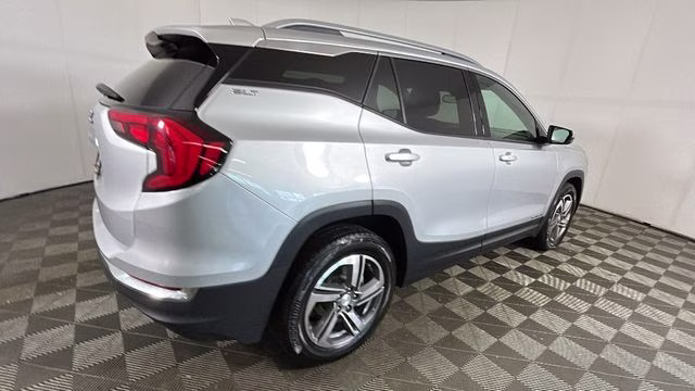 2021 Quicksilver Metallic GMC Terrain SLT FWD SUV