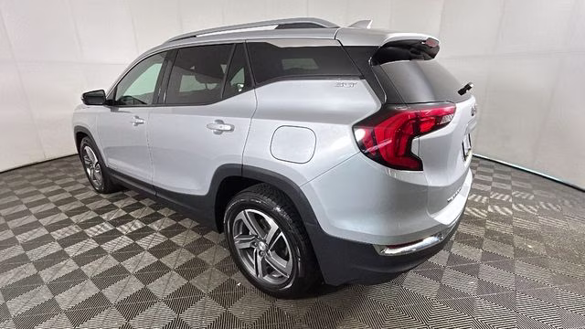 2021 Quicksilver Metallic GMC Terrain SLT FWD SUV