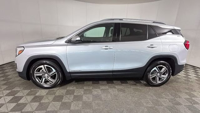 2021 Quicksilver Metallic GMC Terrain SLT FWD SUV
