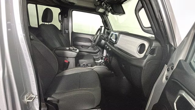 2024 Silver Zynith Clearcoat Jeep Wrangler Willys 4xe 4X4 SUV