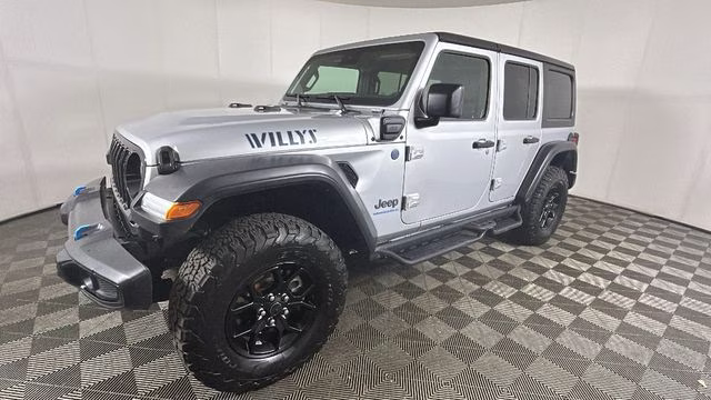 2024 Silver Zynith Clearcoat Jeep Wrangler Willys 4xe 4X4 SUV