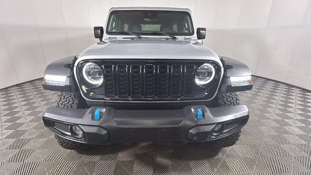 2024 Silver Zynith Clearcoat Jeep Wrangler Willys 4xe 4X4 SUV