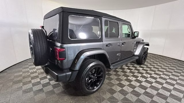 2024 Granite Crystal Metallic Clearcoat Jeep Wrangler Sahara 4xe 4X4 SUV