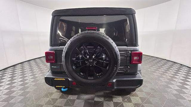 2024 Granite Crystal Metallic Clearcoat Jeep Wrangler Sahara 4xe 4X4 SUV