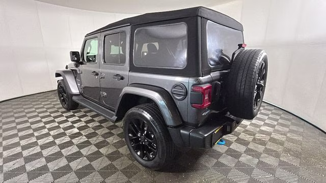2024 Granite Crystal Metallic Clearcoat Jeep Wrangler Sahara 4xe 4X4 SUV