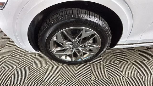 2025 Uyuni White Genesis GV70 2.5T AWD SUV