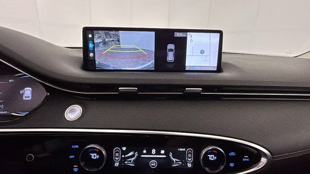 2025 Uyuni White Genesis GV70 2.5T AWD SUV