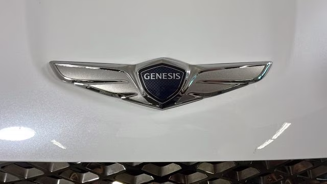 2025 Uyuni White Genesis GV70 2.5T AWD SUV