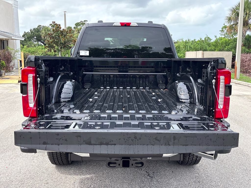 2026 Black Metallic Ford Super Duty F-250 SRW Lariat 4X4 Truck