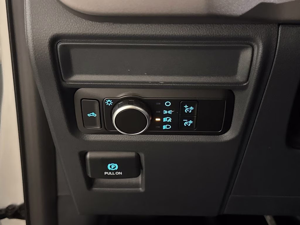 2026 Oxford White Ford F-150 XL RWD Truck