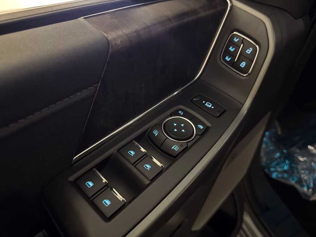 2026 Carbonized Gray Metallic Ford Super Duty F-250 SRW Lariat 4X4 Truck