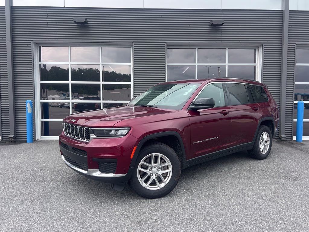 2021 Velvet Red Pearlcoat Jeep Grand Cherokee L Laredo 4X4 SUV
