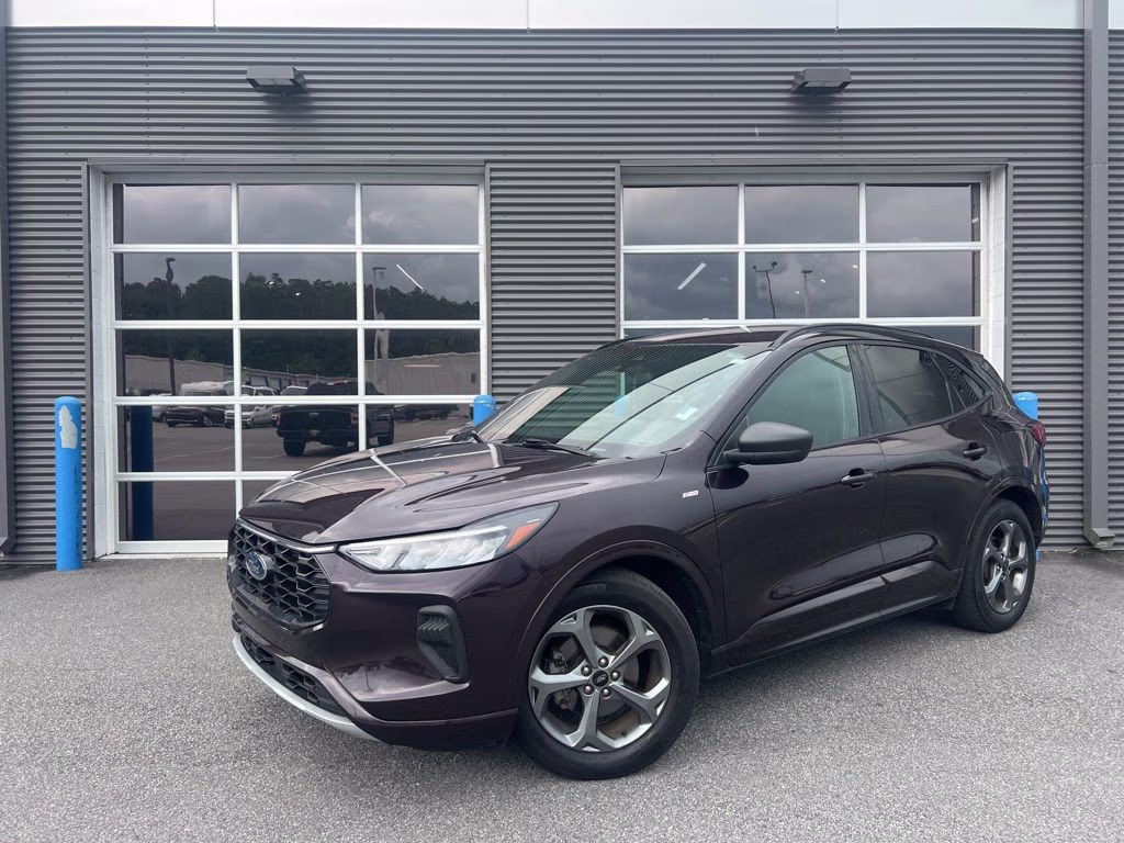 2023 Cinnabar Red Metallic Premium Colorant Ford Escape ST-Line FWD SUV