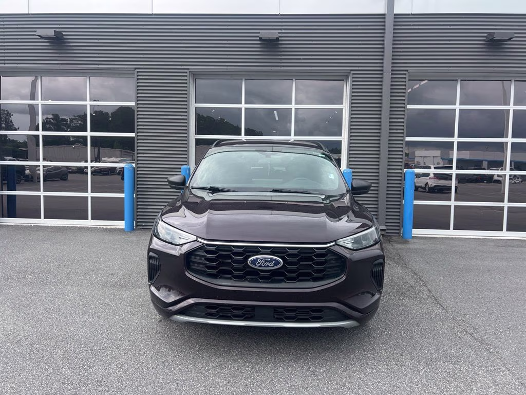 2023 Cinnabar Red Metallic Premium Colorant Ford Escape ST-Line FWD SUV