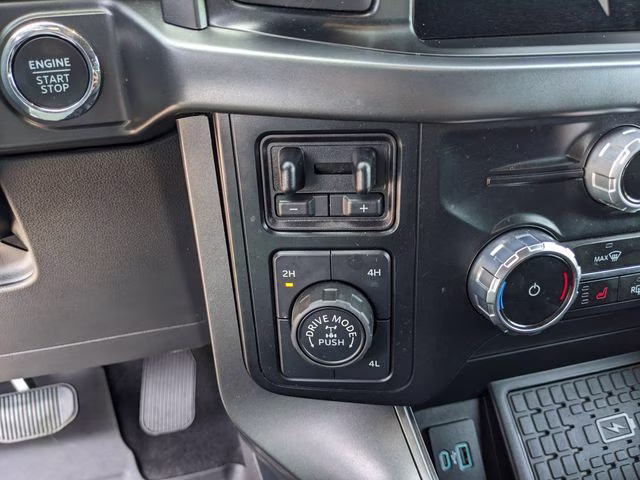 2024 Black Metallic Ford F-150 XLT 4X4 Truck