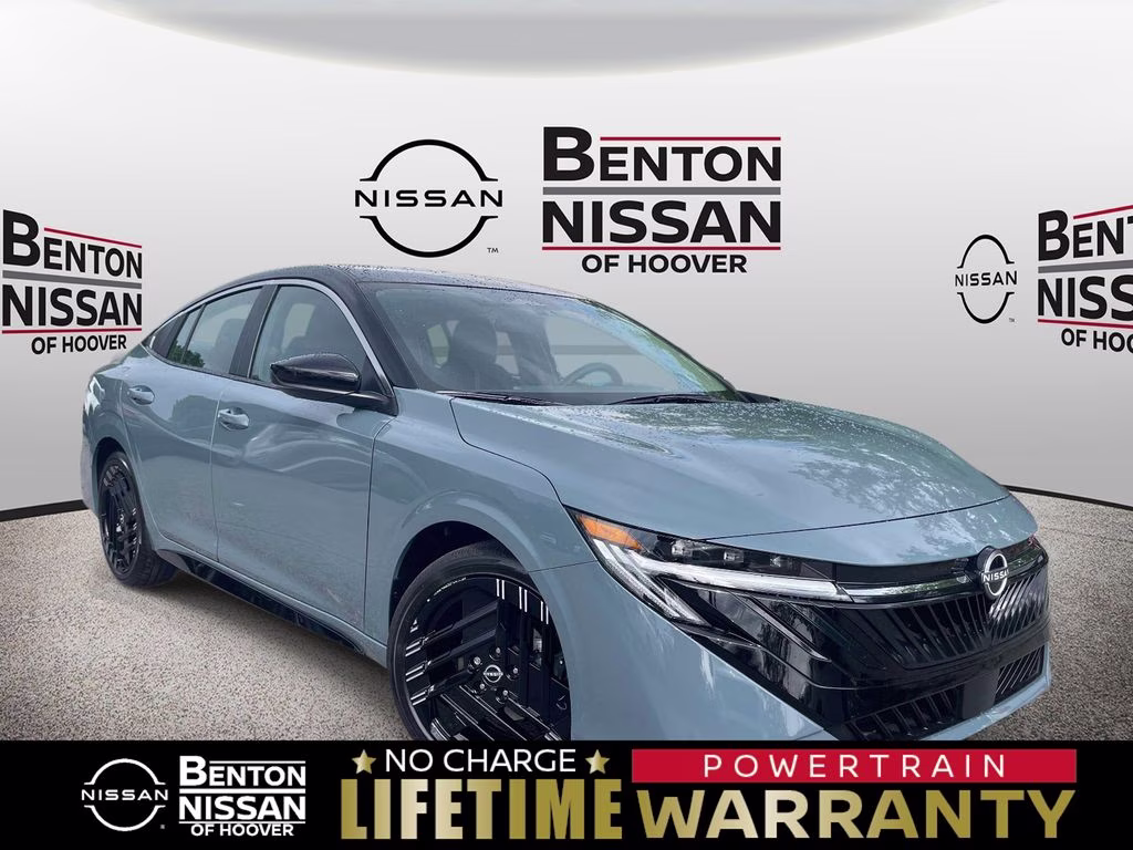 2026 Nissan Sentra SR CVT's photo