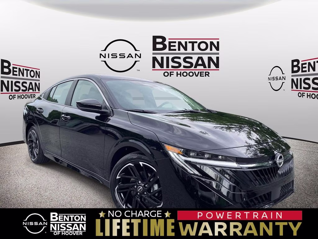2026 Nissan Sentra SR CVT's photo
