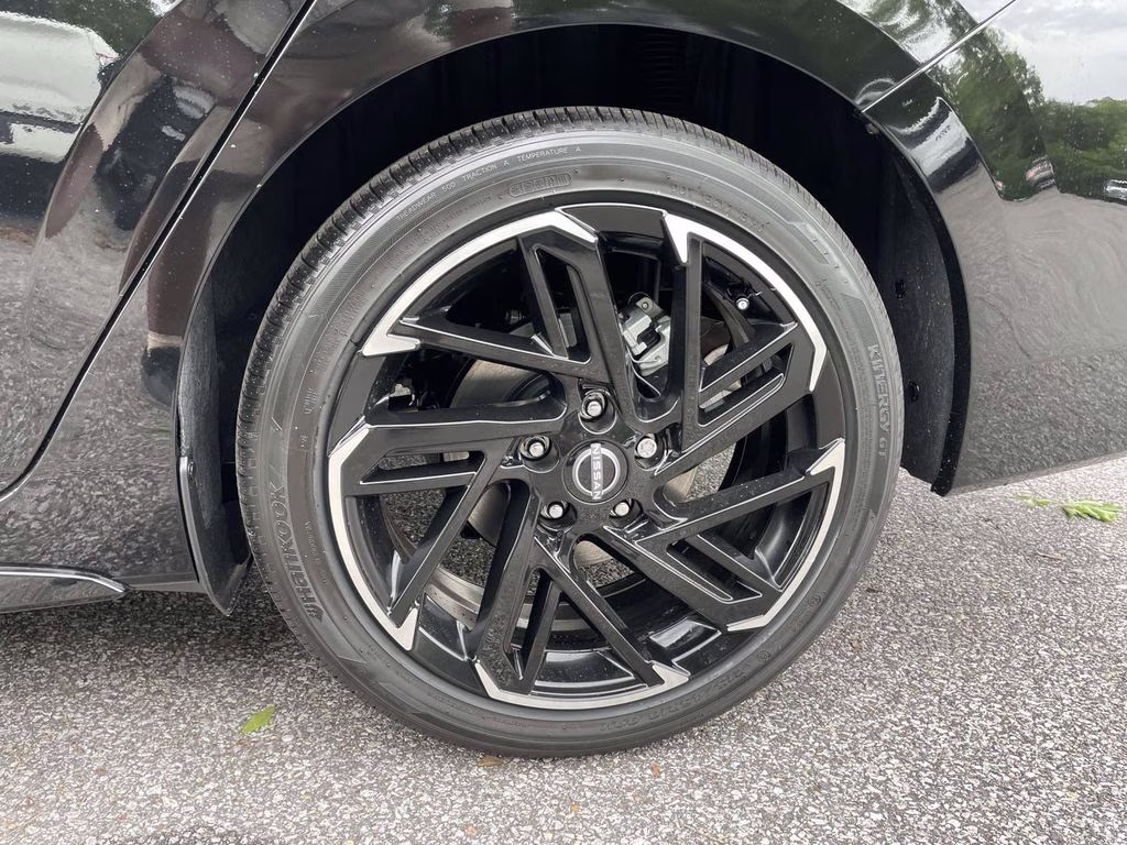2026 Super Black Nissan Sentra SR FWD Sedan