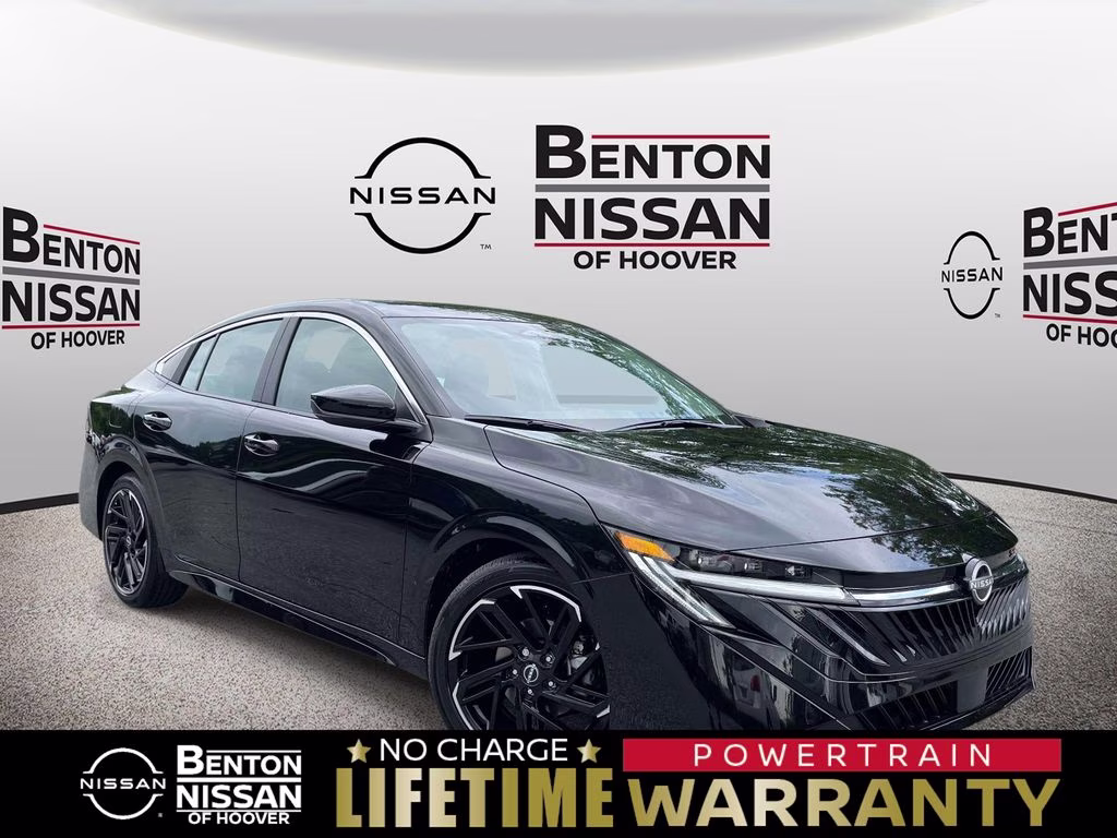 2026 Nissan Sentra SR CVT's photo