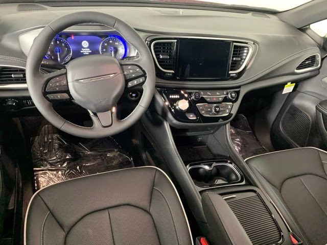 2027 Red Hot Pearlcoat Chrysler Pacifica Limited AWD Van