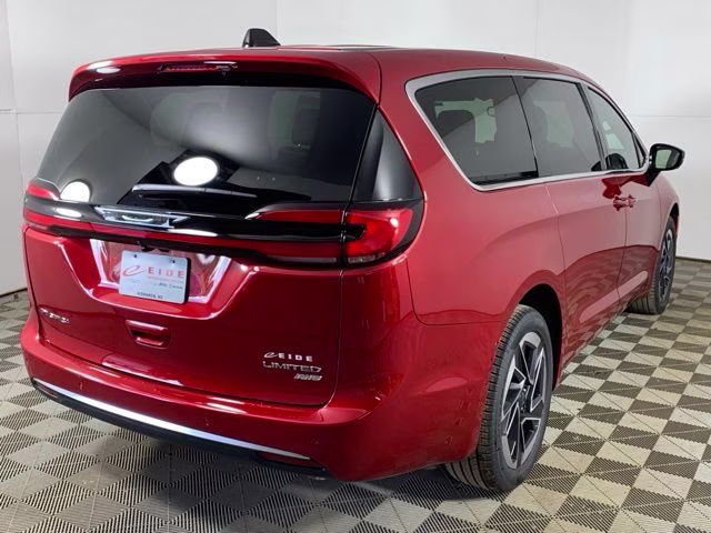 2027 Red Hot Pearlcoat Chrysler Pacifica Limited AWD Van