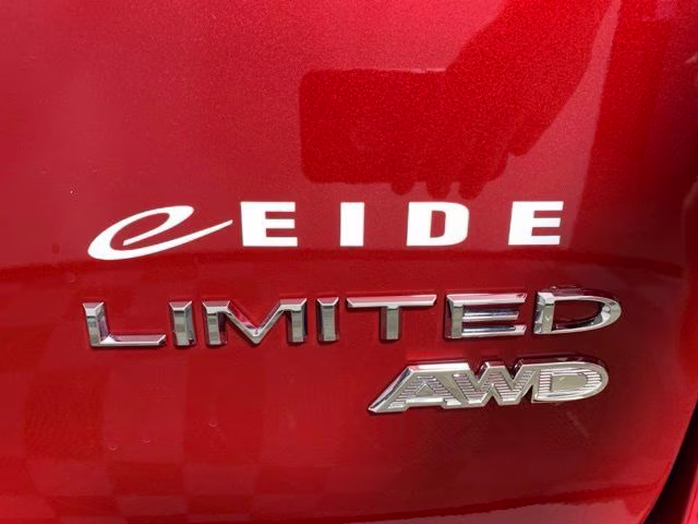 2027 Red Hot Pearlcoat Chrysler Pacifica Limited AWD Van