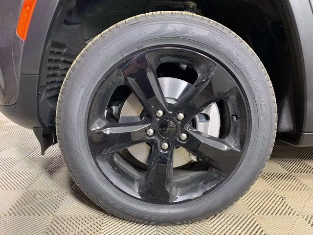 2026 Baltic Gray Metallic Clearcoat Jeep Grand Cherokee L Limited 4X4 SUV