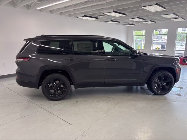 2026 Baltic Gray Metallic Clearcoat Jeep Grand Cherokee L Limited 4X4 SUV