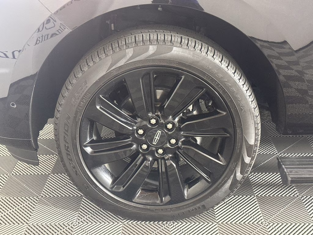 2024 Infinite Black Metallic Clearcoat Lincoln Navigator L Reserve 4X4 SUV