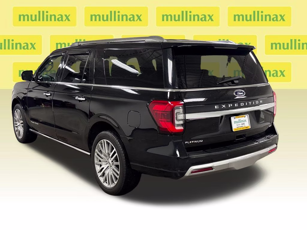 2023 Black Metallic Ford Expedition Max Platinum RWD SUV