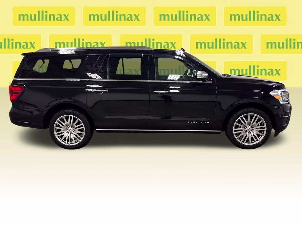 2023 Black Metallic Ford Expedition Max Platinum RWD SUV