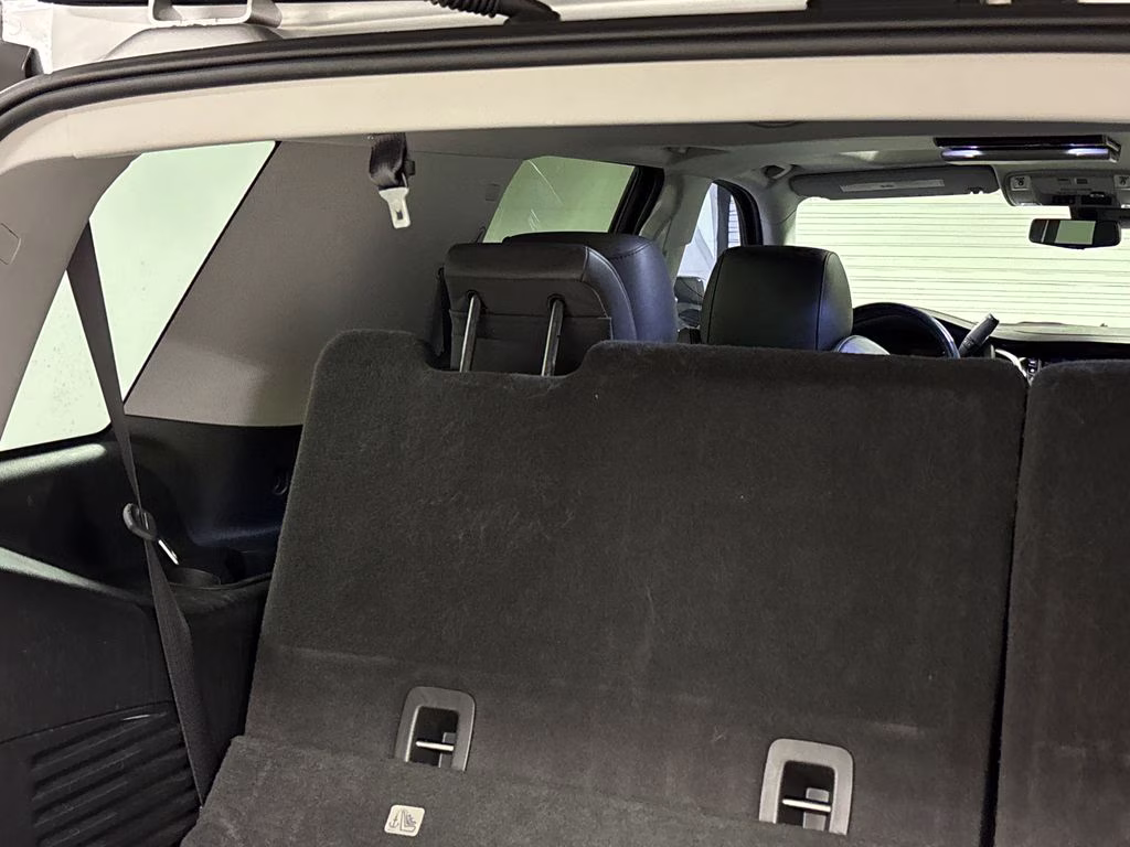 2020 Radiant Silver Metallic Cadillac Escalade Premium Luxury 4X4 SUV