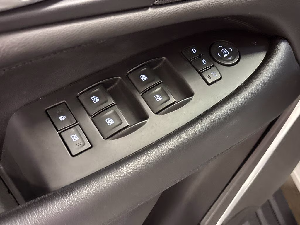 2020 Radiant Silver Metallic Cadillac Escalade Premium Luxury 4X4 SUV