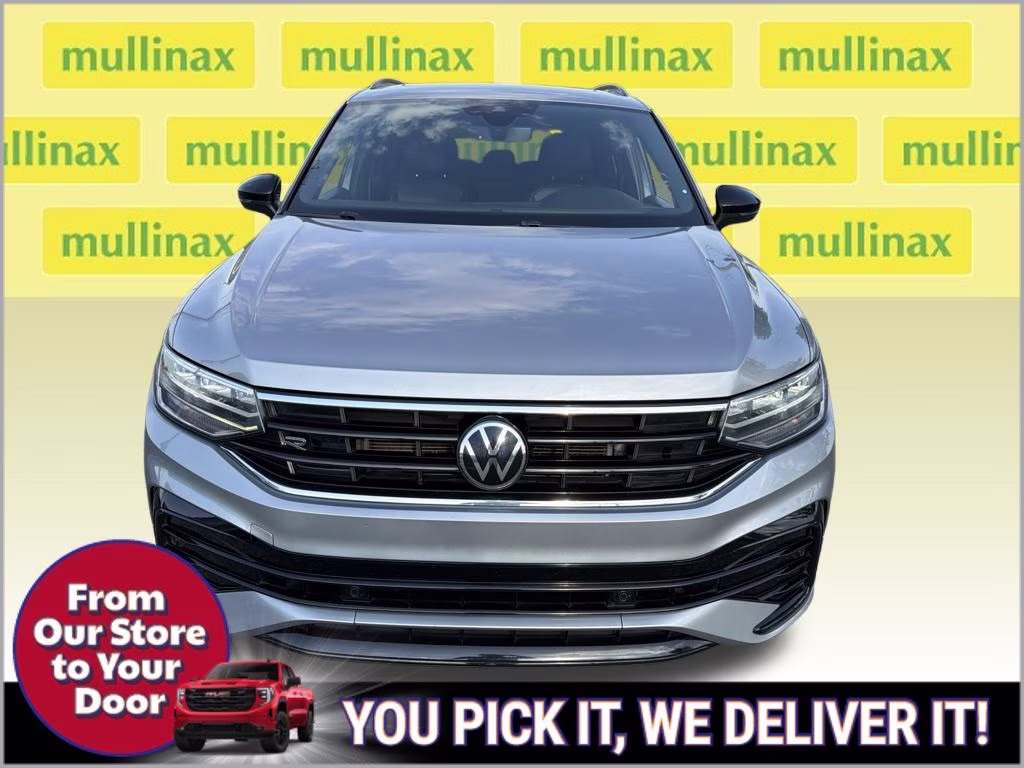 2022 Pyrite Silver Metallic Volkswagen Tiguan 2.0T SE R-Line Black FWD SUV